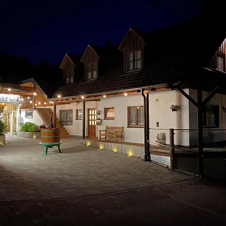 Lug ins Land Restaurant&Ferienwohnungen-3
